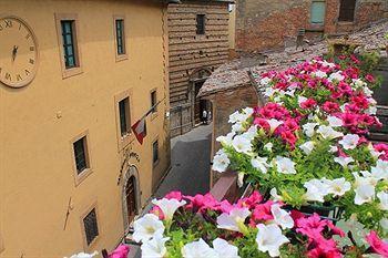 Hotel La Terrazza Di 2*